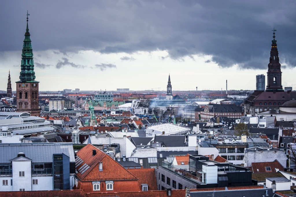 narodowy Bank Danii radzi obywatelom posiadanie gotówki i kart płatniczych różnych operatorów na wypadek "sytuacji kryzysowych". Na zdj. Kopenhaga