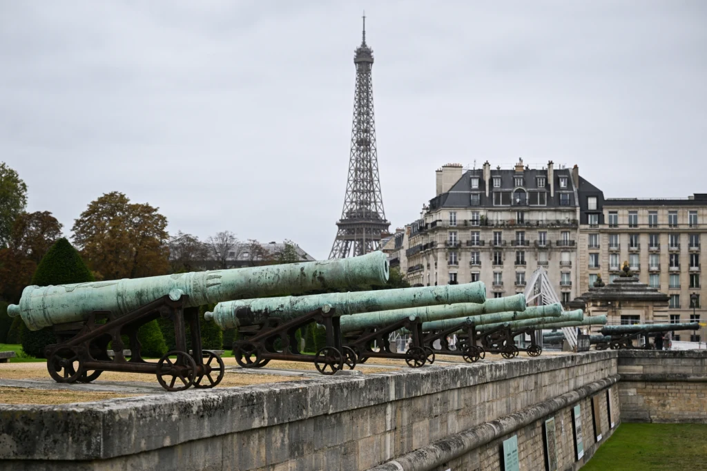Budowa europejskiego myśliwca przyszłości stanęła pod znakiem zapytania na skutek kryzysu politycznego we Francji