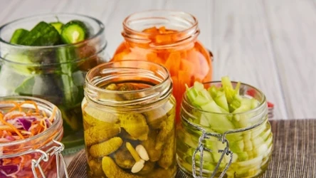 Soki z kiszonych warzyw w Carrefour - naturalne wsparcie odporności