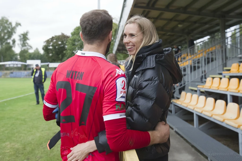 Iga Baumgart-Witan wraz z mężem Andrzejem po meczu Olimpii Elbląg