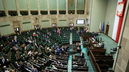 Czy polski rząd przetrwa do wyborów parlamentarnych 2027 roku?