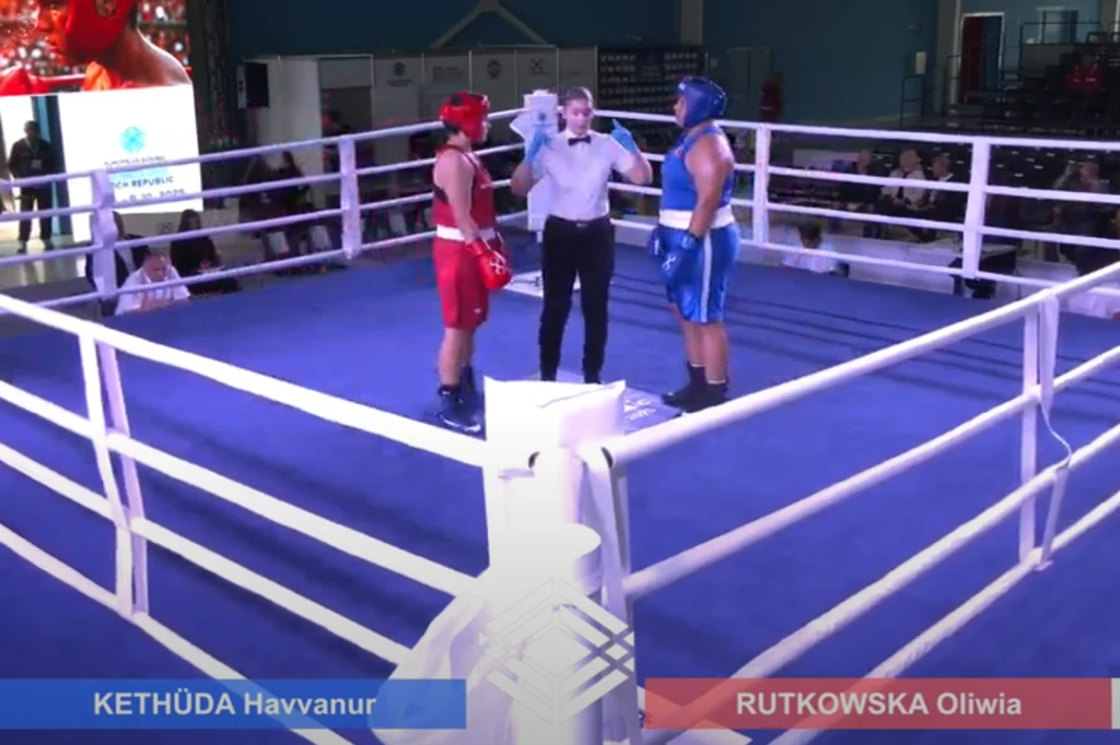 Oliwia Rutkowska zmierzyła się z... lepiej zbudowaną mistrzynią świata. Wytrwała niecałą minutę