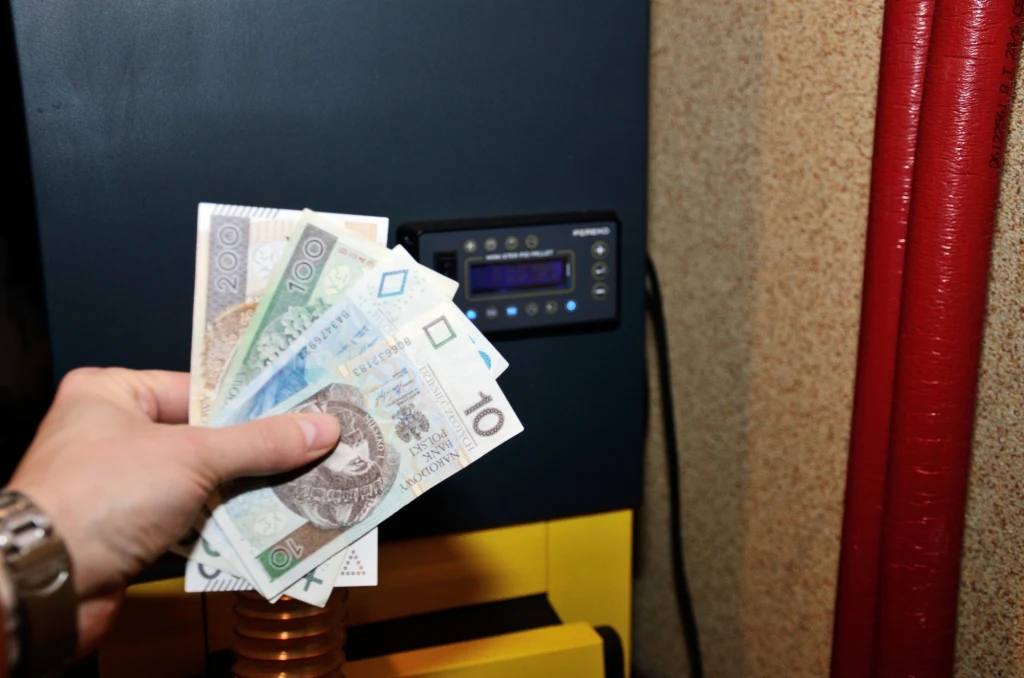 Rachunki za ogrzewanie rosną jak nigdy wcześniej. Oto najtańsze sposoby na zimę 2025 r. (zdj. ilustracyjne)