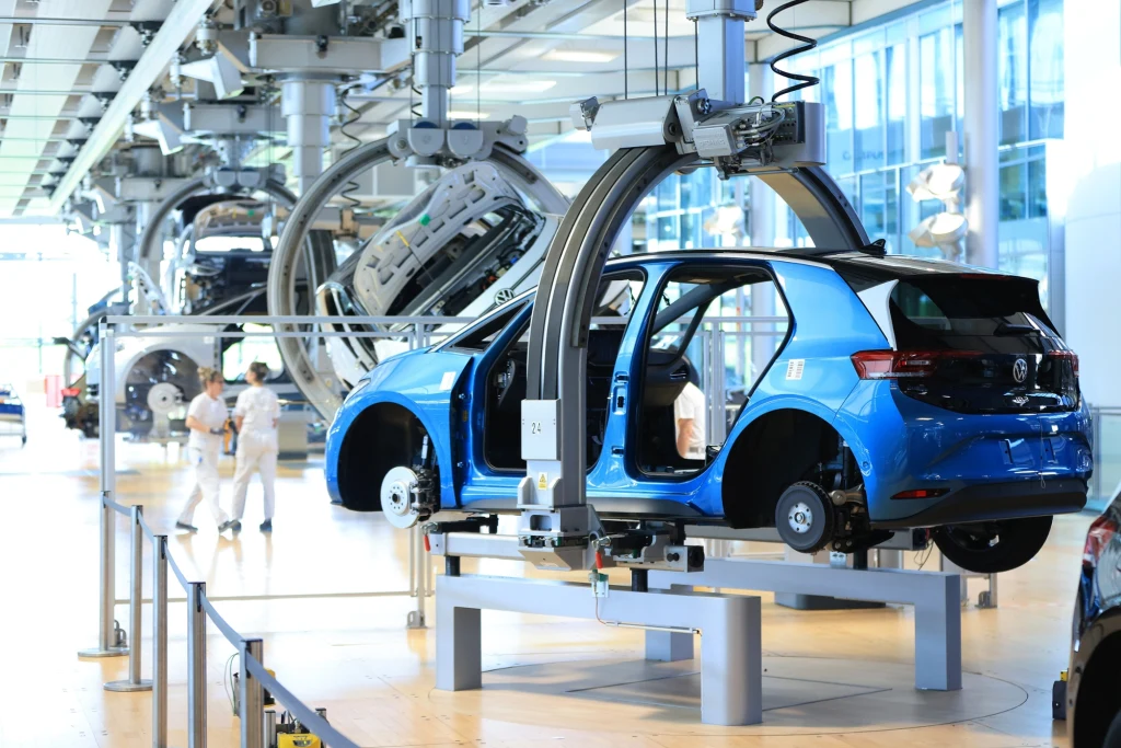 Zamówienia i produkcja w niemieckim przemyśle spadają Zamówienia i produkcja w niemieckim przemyśle spadają