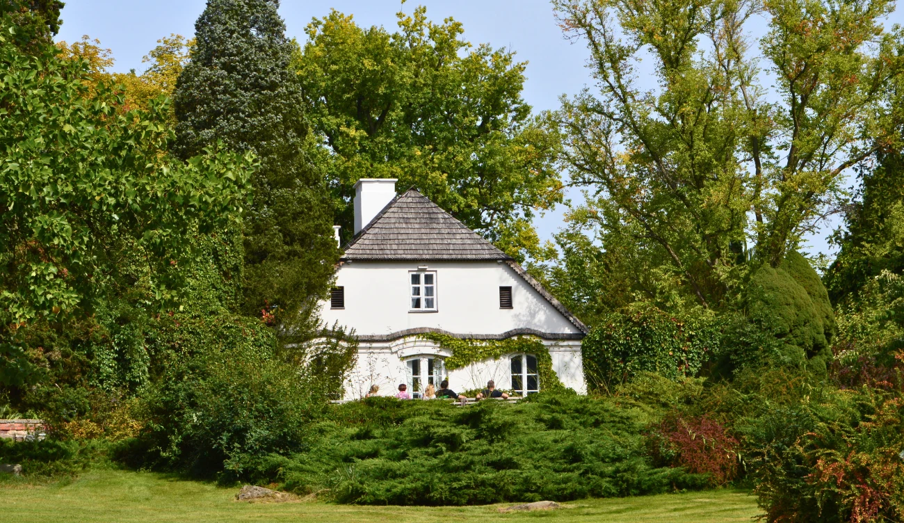 Park w Żelazowej Woli - urocze miejsce na wypoczynek 