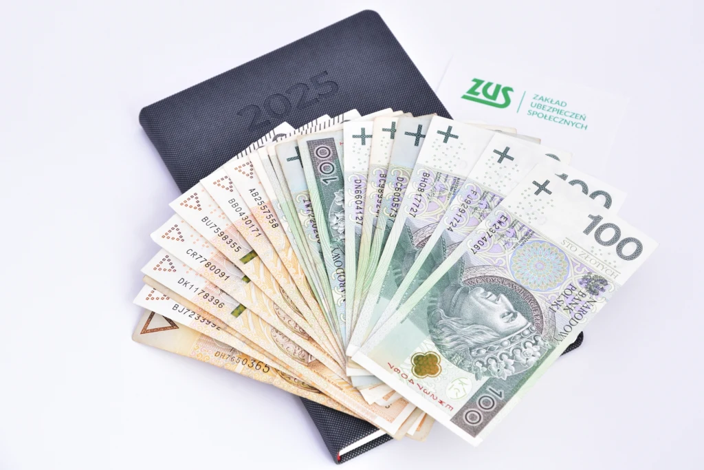 Kiedy ZUS przelicza emerytury? Ile pieniędzy można zyskać?