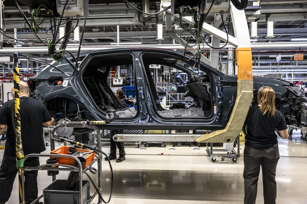 Ograniczenia eksportu metali ziem rzadkich wprowadzone przez Chiny to problem m.in. dla producentów samochodów