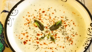 Ta zupa rozgrzeje cię lepiej, niż rosół. Zrobisz ją w pół godziny