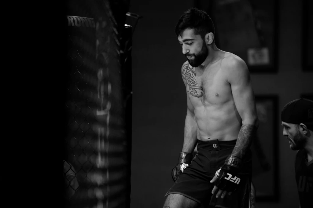 Suman Mokhtarian Suman Mokhtarian