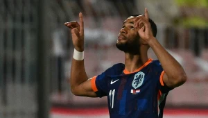 Głośno o trenerze Holendrów. Potem cztery gole, pogrom w "polskiej" grupie