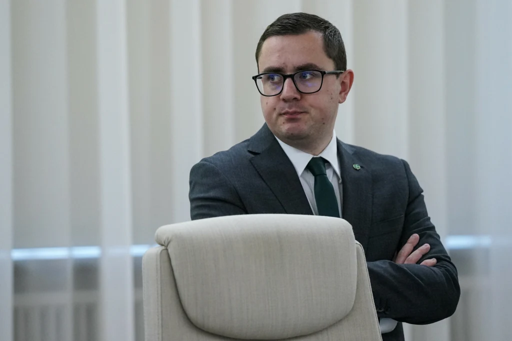 "Docelowo chcemy od mrożenia cen energii odejść" - mówi w wywiadzie dla "Rz" minister energii Miłosz Motyka