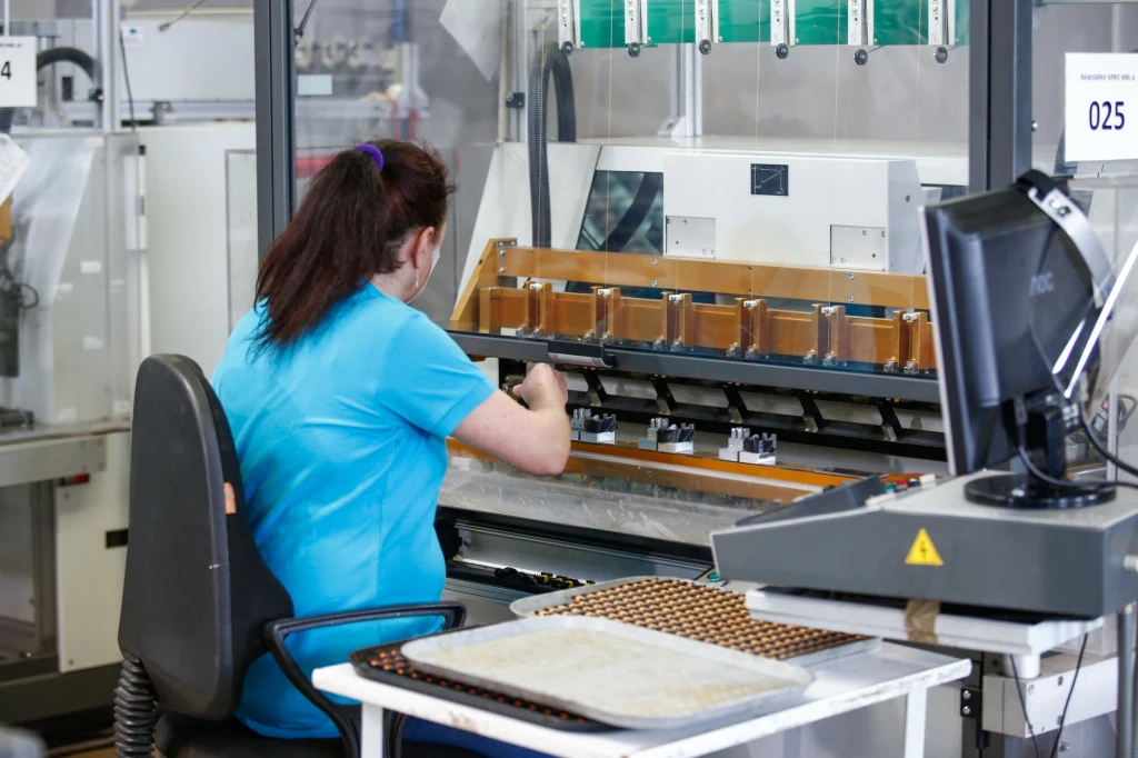 Polskie firmy przegrywają z niemieckimi w wyścigu AI