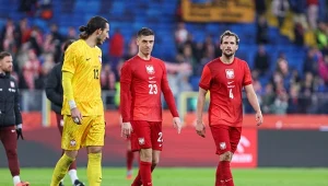 Krzysztof Piątek (w środku)