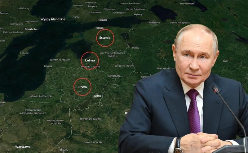 Kraje bałtyckie szykują plany masowej ewakuacji na wypadek ataku Rosji Postać polityka siedzącego przy stole na tle mapy krajów bałtyckich z zaznaczonymi Estonią, Łotwą i Litwą, skontrastowana z nazwą Warszawa widoczną w dolnej części mapy.