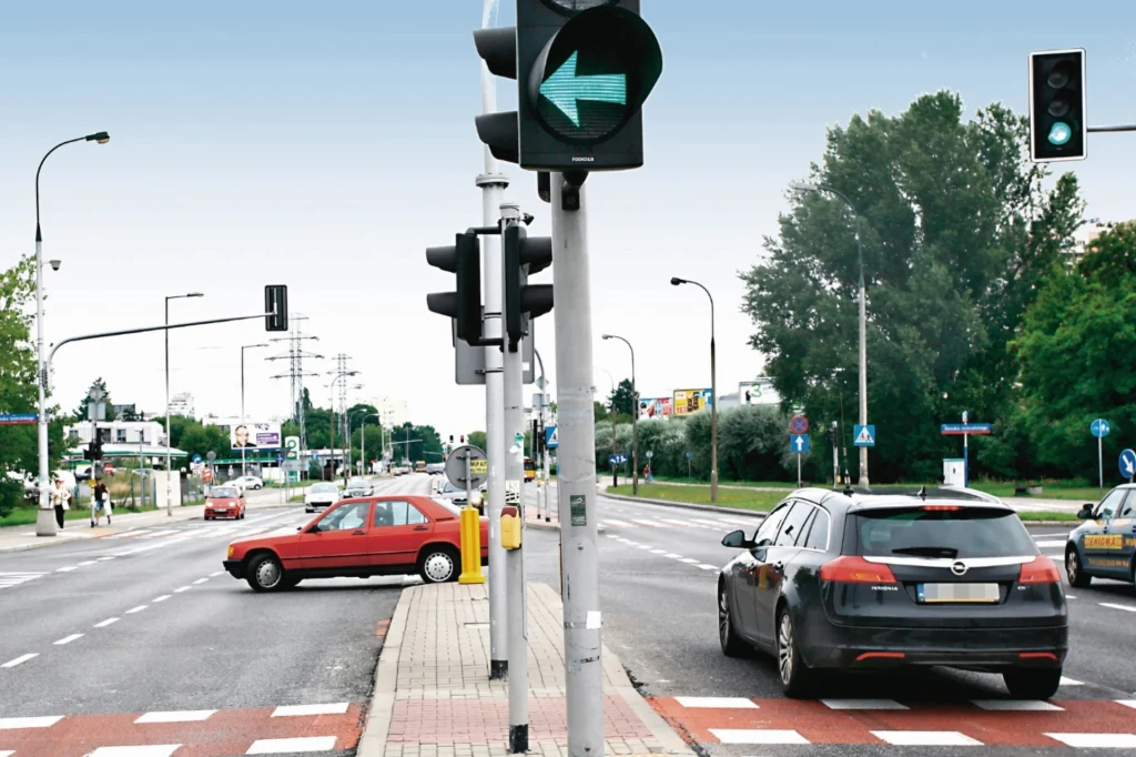 Niewłaściwy manewr za sygnalizatorem S-3 oznacza 1,5 tys. zł mandatu