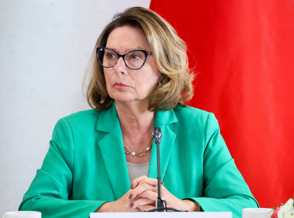 Marszałek Senatu jasno w sprawie 500 plus dla małżonków