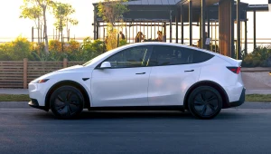 Dlaczego Tesla traci zasięg na postoju? Skąd bierze się vampire drain