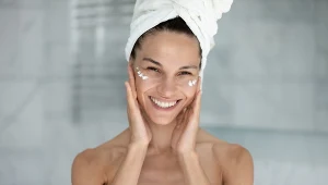 Poprawia sen, koi nerwy i upiększa. Drzewo sandałowe to hit w pielęgnacji