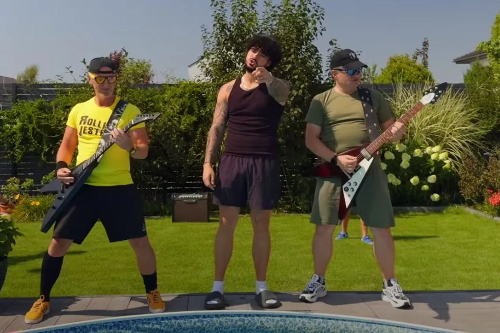 Kadr z teledysku do piosenki "Na fali zdrowia" 