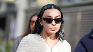 Charli xcx opowiedziała o "The Moment"