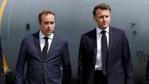 Pogłębia się kryzys we Francji. Macron wskazał "nowego premiera"