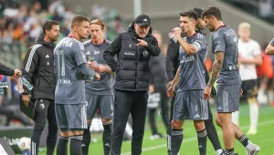 Edward Iordanescu jest trenerem Legii Warszawa od czerwca 2025 roku