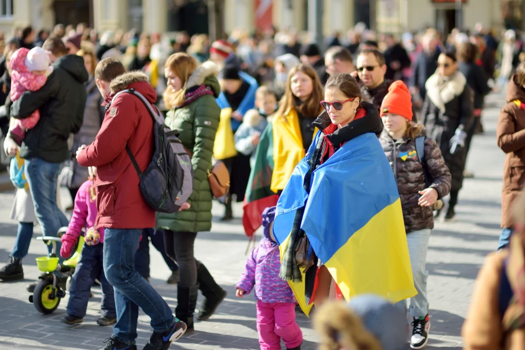Zakład Ubezpieczeń Społecznych poinformował, iż od lutego 2026 roku zacznie badać aktywność zawodową Ukraińców, którzy chcą otrzymywać 800 plus