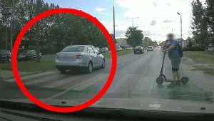 Pieszy pokazał, jak przechodzić przez przejście. Kierowcom posypią się mandaty