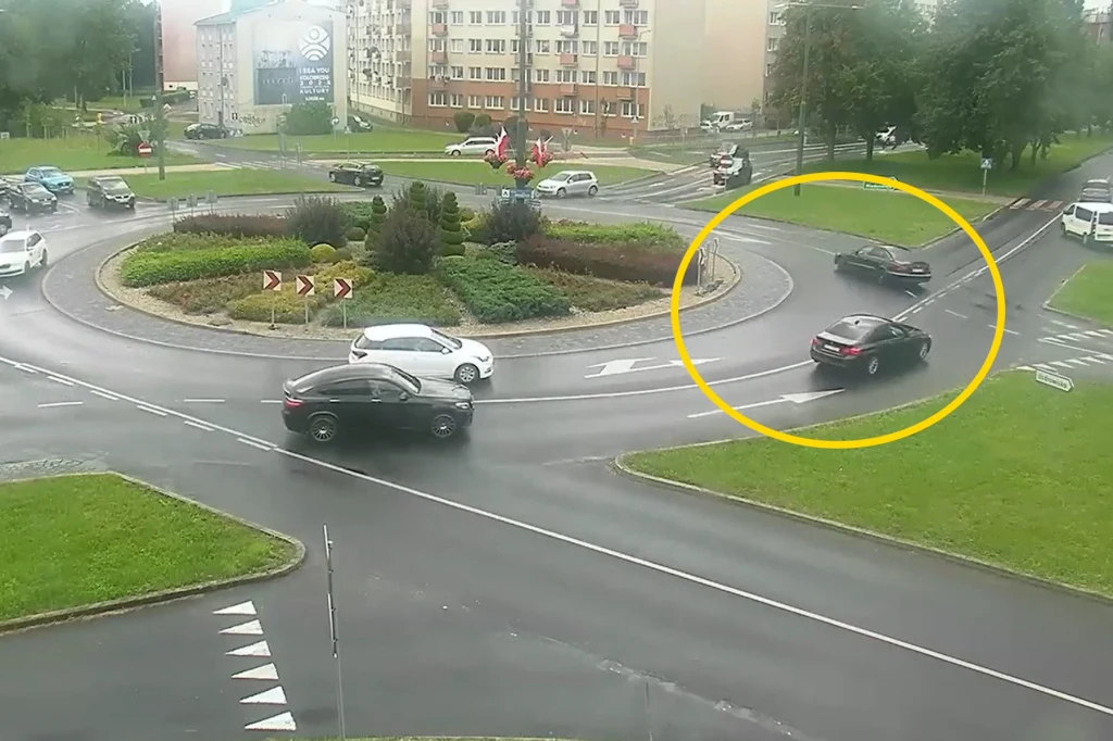 Próba driftu na oczach policjantów Próba driftu na oczach policjantów