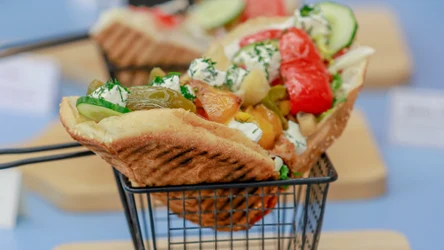 ​Pięć milionów porcji dziennie, czyli o kebabie w polskiej rzeczywistości