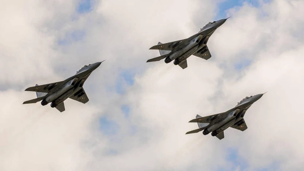 Polacy obawiają się eskalacji w związku z rosyjskimi prowokacjami w NATO Polacy obawiają się eskalacji w związku z rosyjskimi prowokacjami w NATO