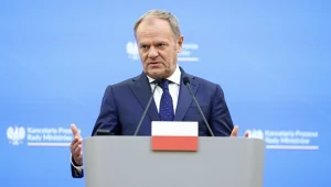 Niemal połowa Polaków uważa, że Donald Tusk nie powinien być dalej premierem