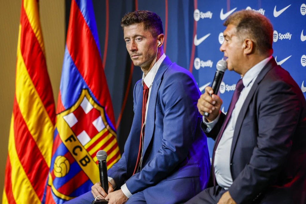 Robert Lewandowski i Joan Laporta Robert Lewandowski i Joan Laporta