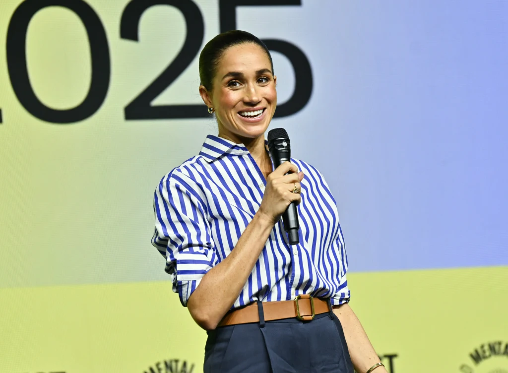 Meghan postawiła na prostotę w swojej stylizacji Meghan postawiła na prostotę w swojej stylizacji