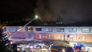 Śledczy ustali przyczynę pożaru galerii handlowej w Poznaniu