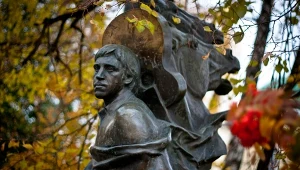 Powstała dzięki mrocznej, pośmiertnej tradycji. Teraz można ją kupić