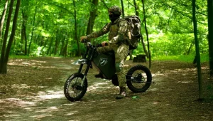 Ukraińcy pozazdrościli Rosjanom. Też chcą atakować na motocyklach