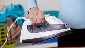 Tak szybko odkamienisz żelazko. Wystarczą 2 składniki