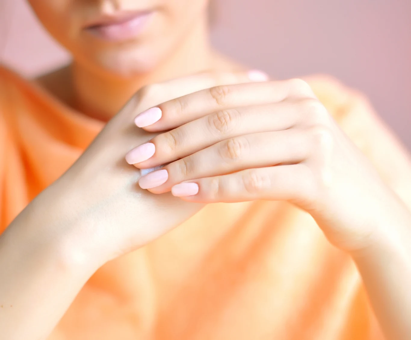 Czas pożegnać hybrydy na paznokaciach - na rynku pojawiły się tańsze i bezpieczniejsze produkty 