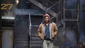 Glen Powell w filmie "Uciekinier"