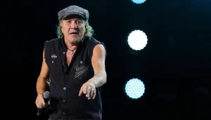 Brian Johnson został wokalistą AC/DC po śmierci Bona Scotta