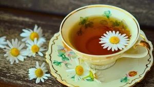 Zamiast kolejnej kawy – wypij tę herbatę z Lidla. Po tygodniu poczujesz różnicę!