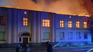 Pożar opuszczonego budynku na terenie dawnej fabryki w woj. lubuskim
