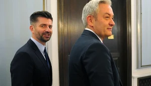 Pilne wieści ws. ukochanego Roberta Biedronia dotarły w ostatniej chwili. Krzysztof Śmiszek jest "bardzo poważnie chory"