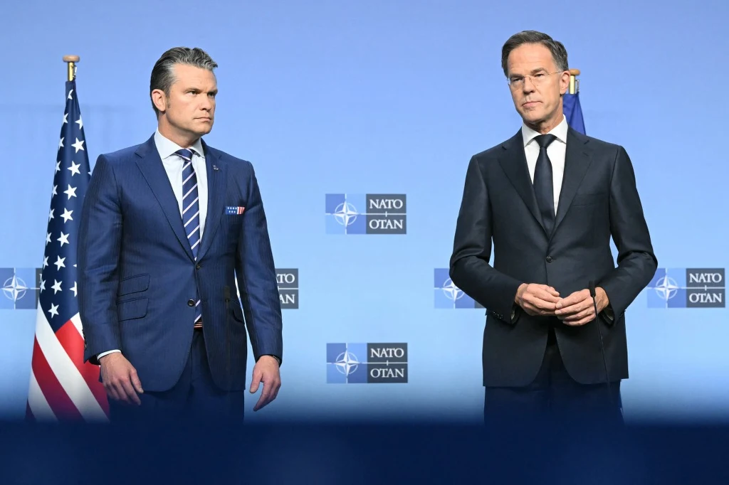 Spotkanie ministrów obrony państw NATO w Brukseli Spotkanie ministrów obrony państw NATO w Brukseli