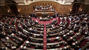 Rząd we Francji uległ opozycji. Reforma emerytalna zawieszona
