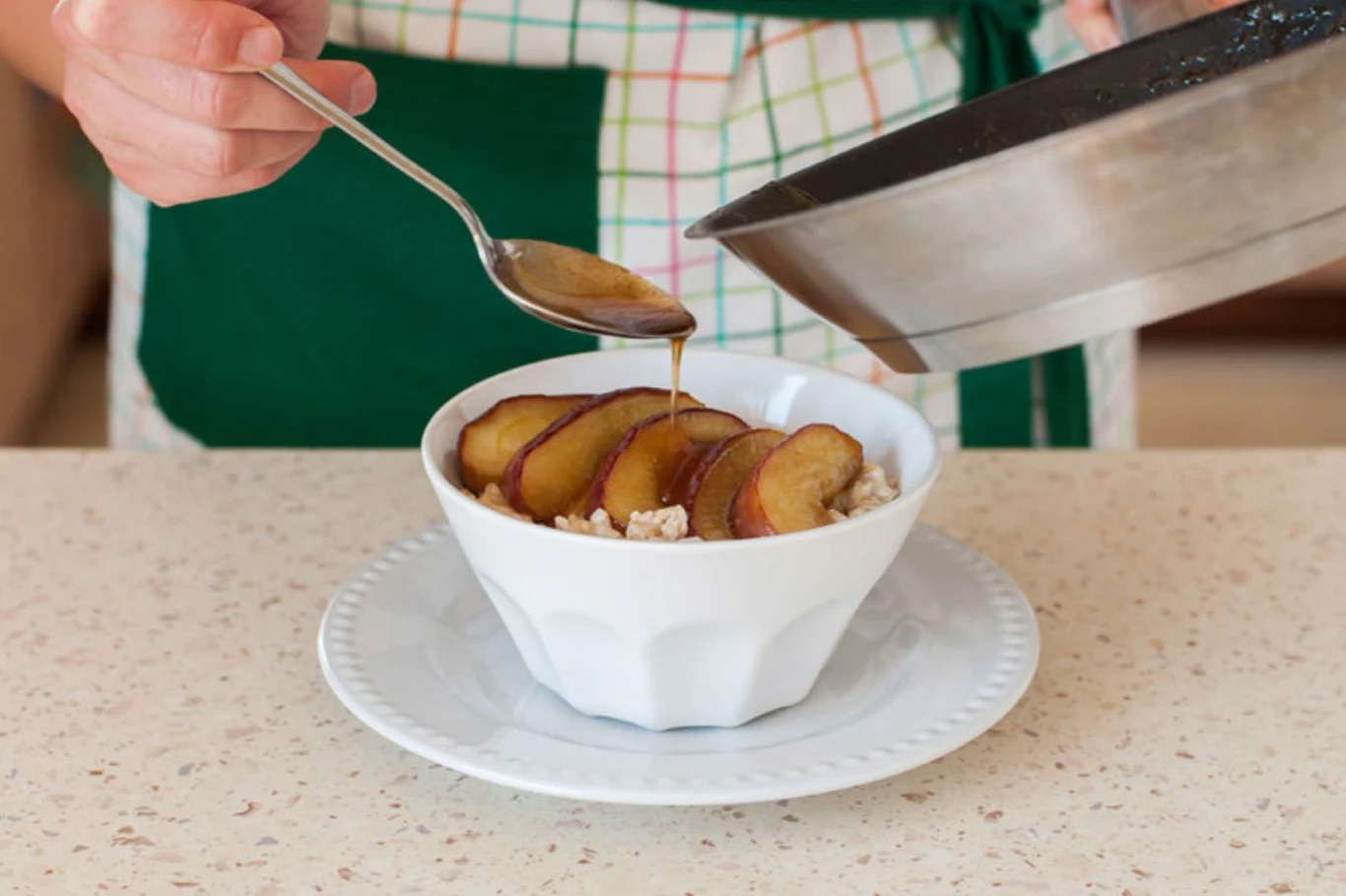 Owsianka z jabłkami i wanilią zahamuje głód, rozgrzeje i poprawi nastrój