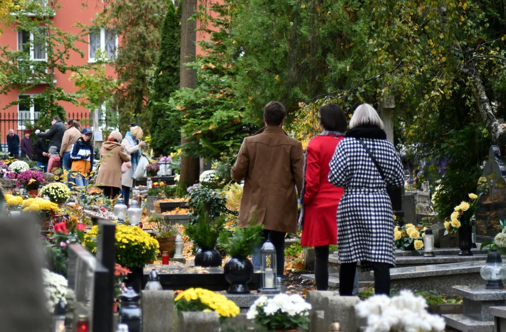 Jaka pogoda czeka nas na Wszystkich Świętych? Jaka pogoda czeka nas na Wszystkich Świętych?