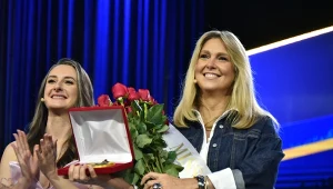 Ewa Wachowicz w roli specjalnego gościa kabaretu K2