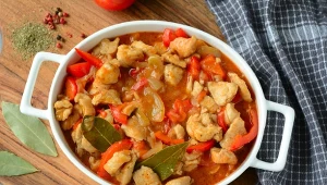 Na Wszystkich Świętych zrób ten rozgrzewający gulasz z indyka.